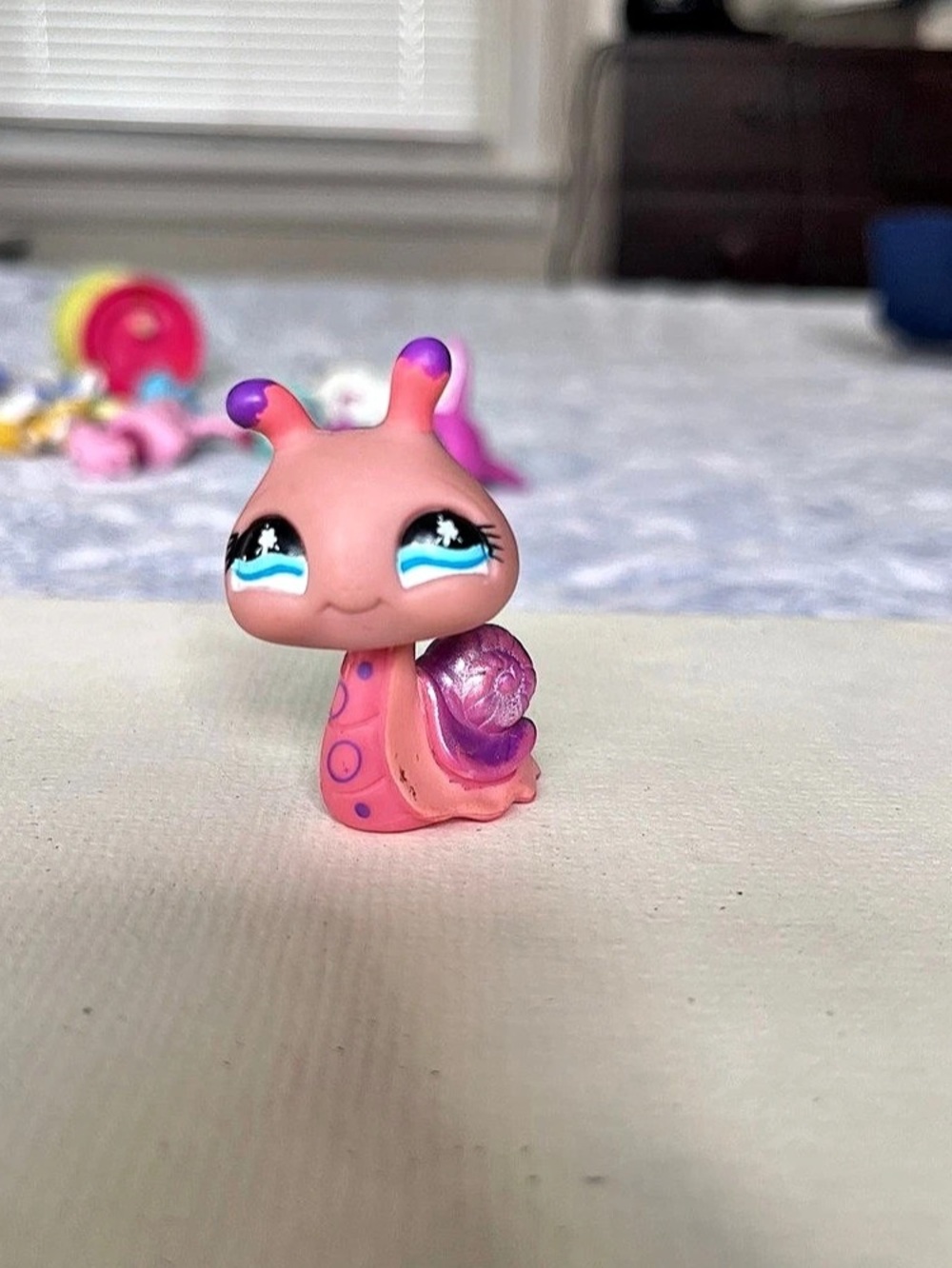 Hasbro Littlest Pet Shop Snail #823 Pink & Purple Snail Figure